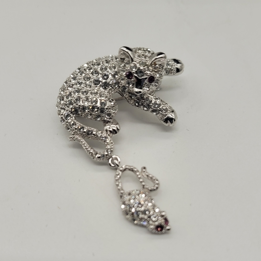 Rare Crystal Rhinestone Pave Cat and Mouse Pin/Brooch Silvertone Metal - Picture 5 of 7
